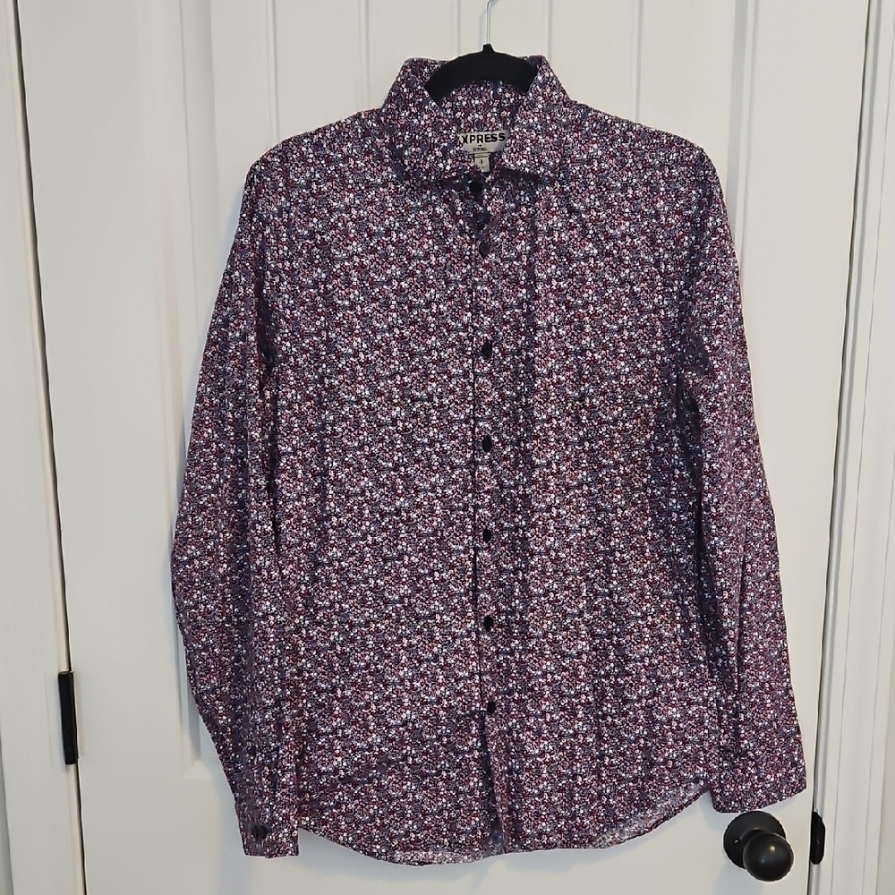 Express Men's Purple and White Floral Casual Shirt